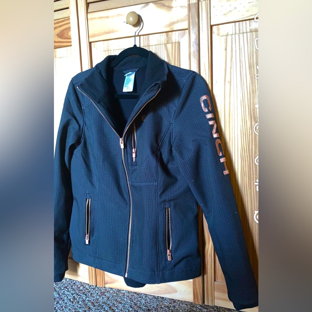 BRAND NEW Cinch jacket! Tried on once and it didn’t fit! Bought brand new.